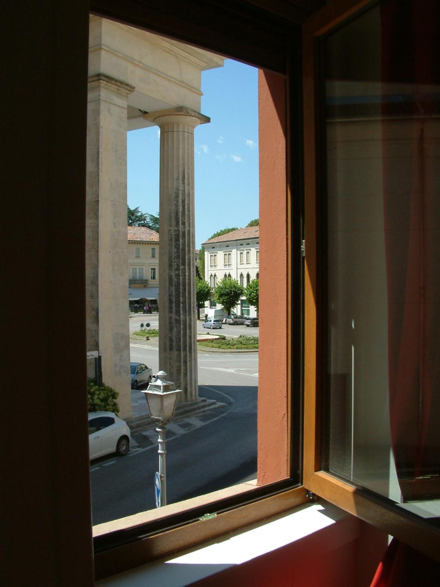Casa Vacanza Piazza Marconi Вальдоббьадене Экстерьер фото